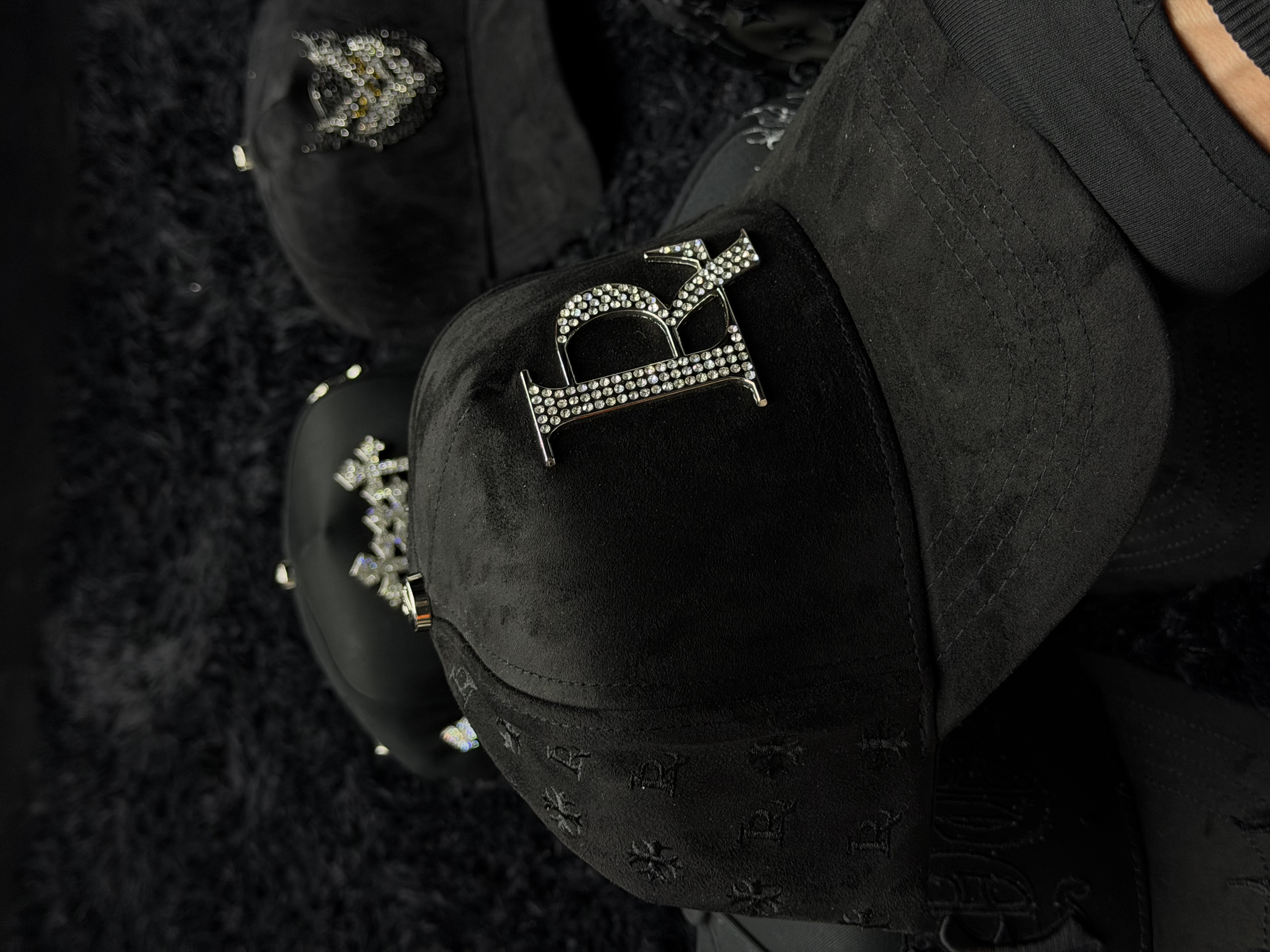 Gorra Luis R — Gorras al mayoreo